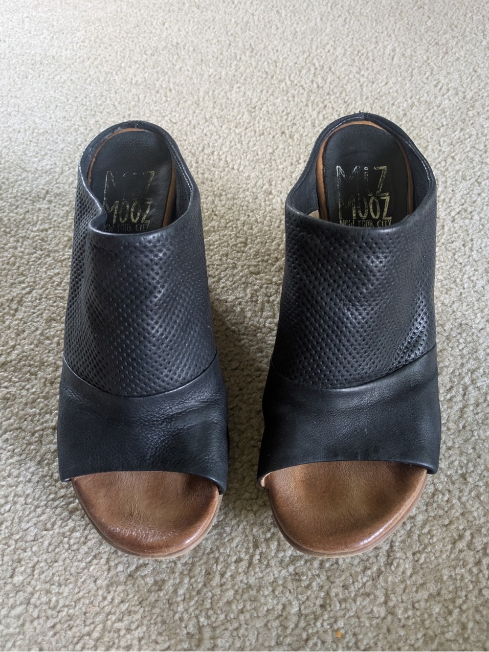 Miz Mooz black peep toe sandal wedges - Picture 2 of 6